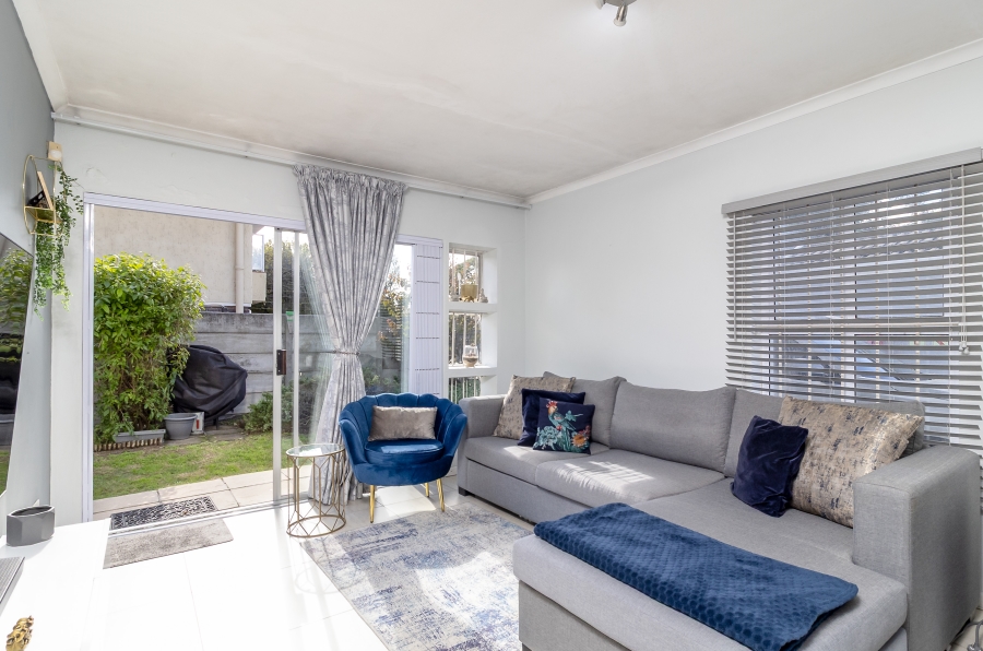2 Bedroom Property for Sale in Pinelands Western Cape